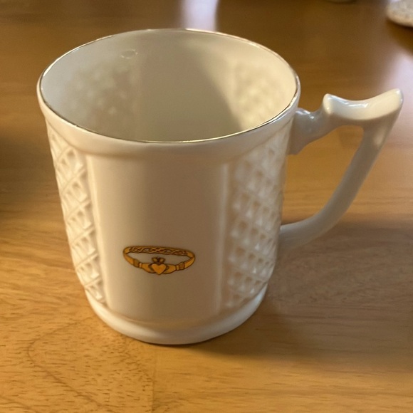 Irish Claddagh Ring mug Donegal by Beleek Irish Claddagh Ring Mug - Rare FInd - Picture 1 of 3